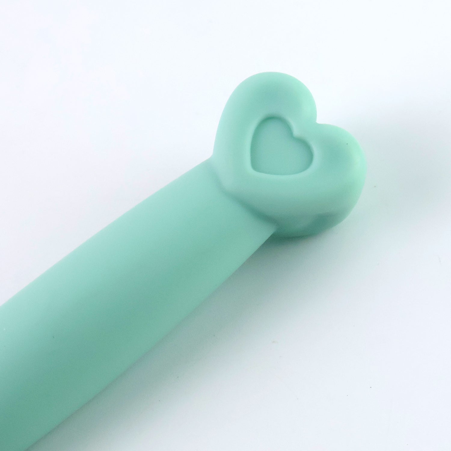 Plastic Hair Comb With Heart-shaped Handle (1 Pc) Plastic Hair Comb With Heart-shaped Handle (1 Pc)